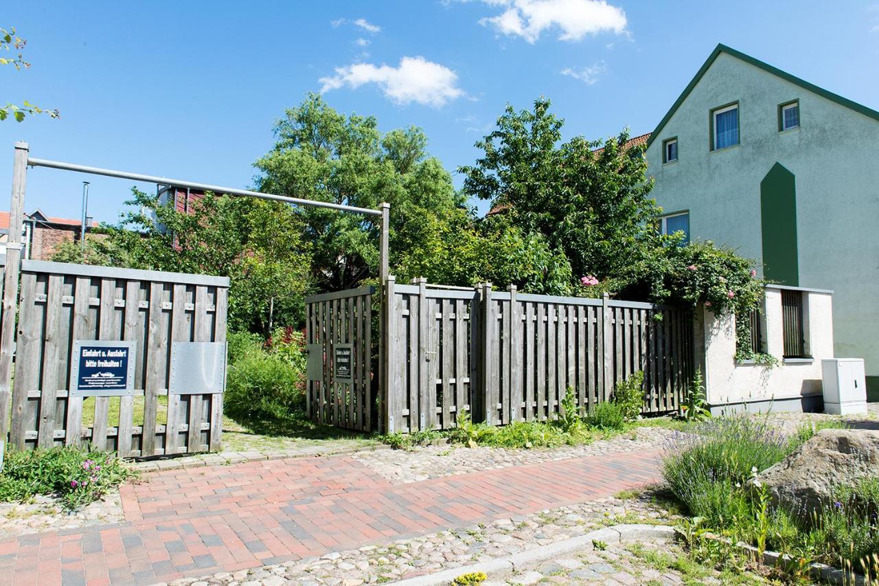 Das Alte Kino In Barth - Das Gartenhaus Bagian luar foto